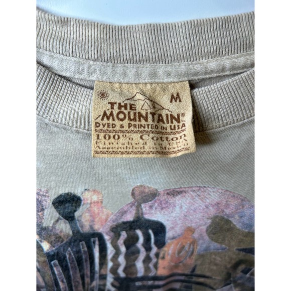 Vintage The mountain AOP graphic tee - Picture 3 of 3